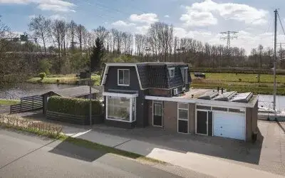 Vrijstaande woning te koop: Leeuwarderstraatweg 1, Noord Heerenveen