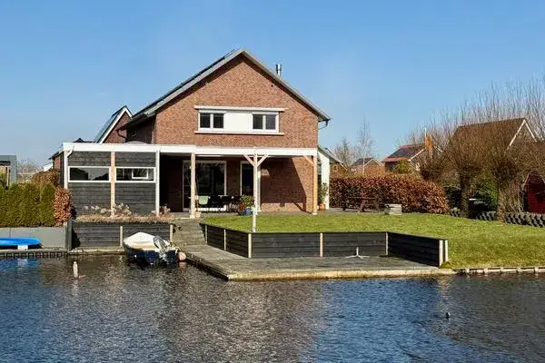 Vrijstaande woning te koop: Leeuwerik 24, Verspreide huizen Midwolda Blauwestad