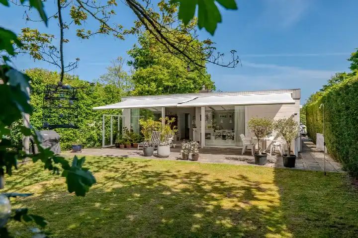 Vrijstaande woning te koop: Leeuwerikenlaan 14, Verspreide huizen Kamperland Kamperland