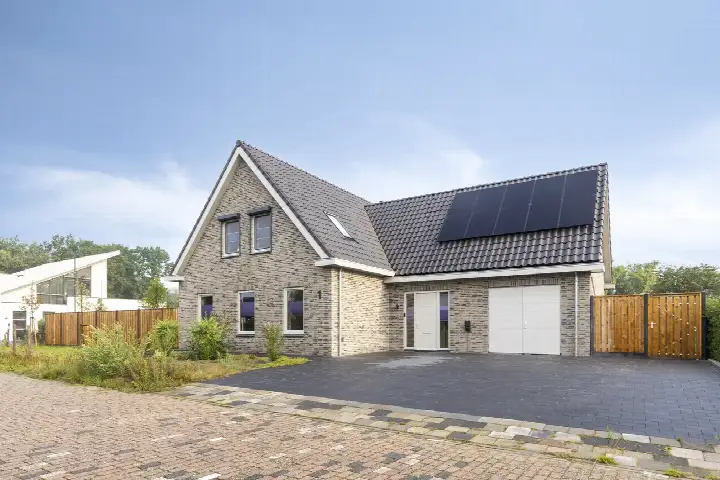 Vrijstaande woning te koop: Leeuweriklaan 1, Oud Dongen Dongen