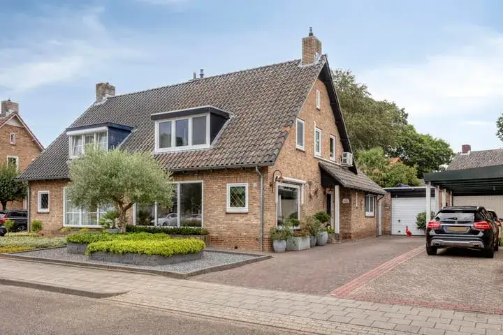 Twee-onder-één-kap te koop: Leeuwerikstraat 12, Herkenbosch Herkenbosch