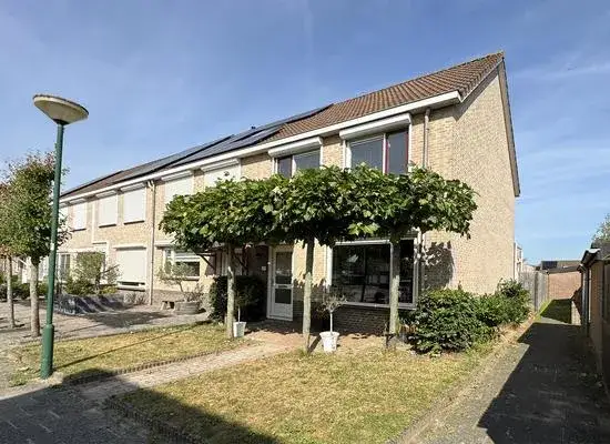 Hoekwoning te koop: Leeuwerikstraat 27, Fijnaart Fijnaart