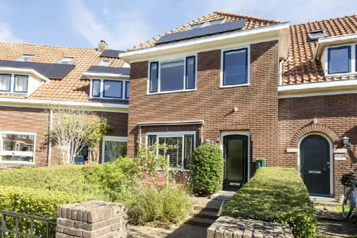 Tussenwoning te koop: Leeuwstraat 9, Hazenkamp Nijmegen