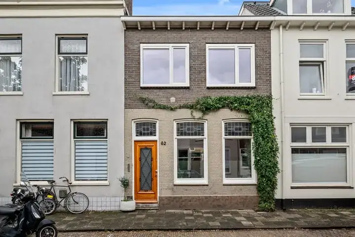 Tussenwoning te koop: Leidsestraat 62, Leidsebuurt-west Haarlem