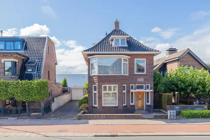 Semi-detached for sale: Leidsestraat 80, Leidsestraat Hillegom