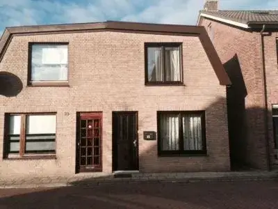 Semi-detached for sale: Leijdsweg 35, Velve-Lindenhof Enschede