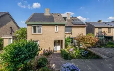 Twee-onder-één-kap te koop: Leijgraaf 184, Kern Belfeld Belfeld