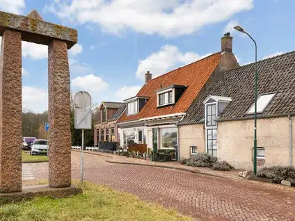 Tussenwoning te koop: Lekdijk Oost 3, Binnenstad Wijk Bij Duurstede