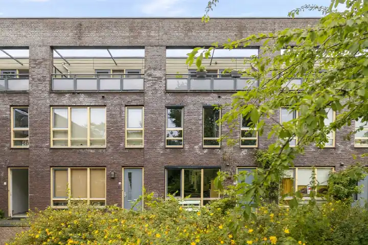 Tussenwoning te koop: Lekplantsoen 17, Rivierenwijk Utrecht