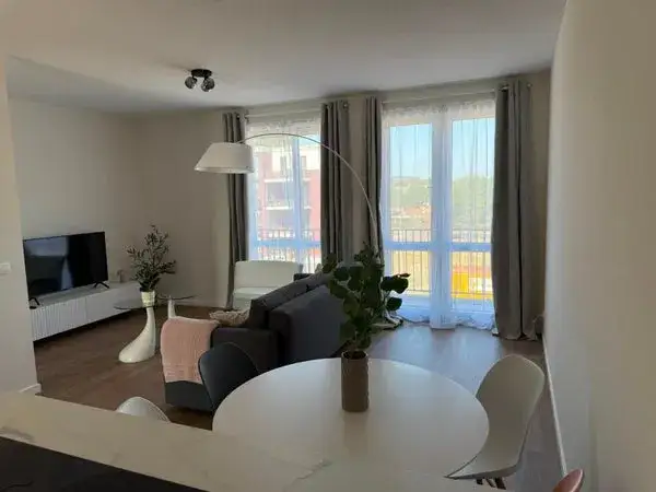 Appartement te huur: Lekstraat 28, Zeldenrust Terneuzen