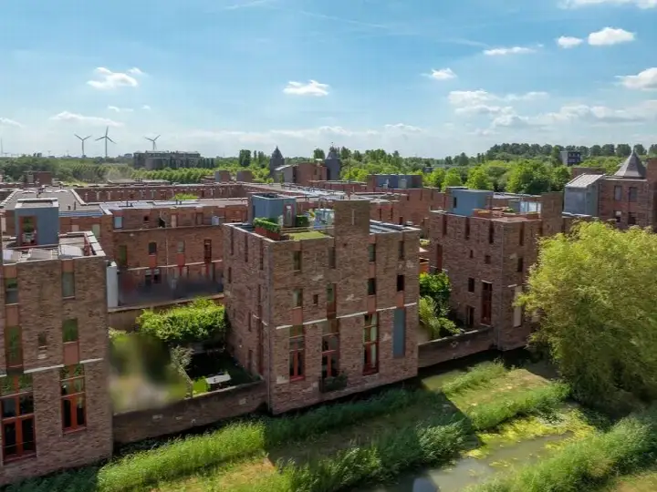 Twee-onder-één-kap te koop: Leliënhuyze 9, De Haverleij 'S-Hertogenbosch