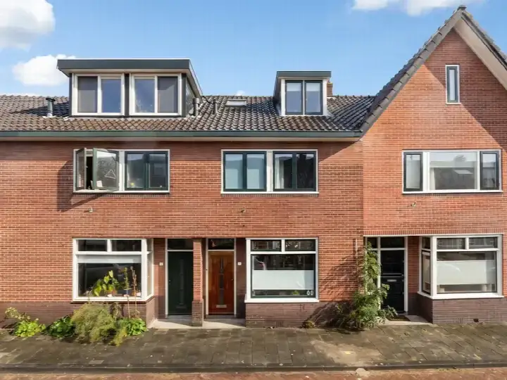 Tussenwoning te koop: Leliestraat 7, Bloemen- en Bomenkwartier Woerden