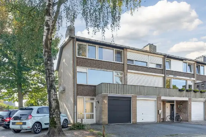 Corner house for sale: Leliestraat 86, Beek Beek En Donk