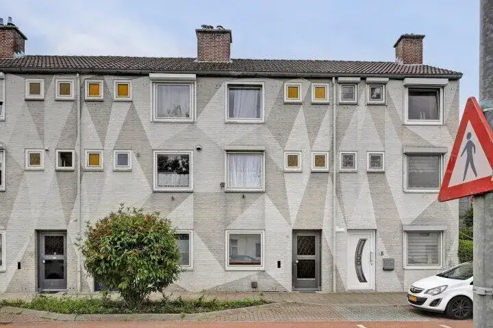 Tussenwoning te koop: Lemiers-Rijksweg 82, Lemiers Lemiers