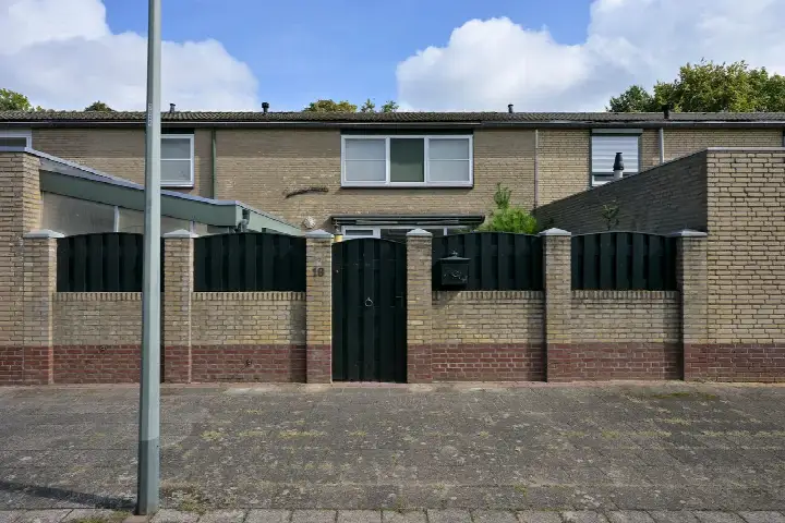 Terraced house for sale: Lemmender 18, Lemmender Brunssum