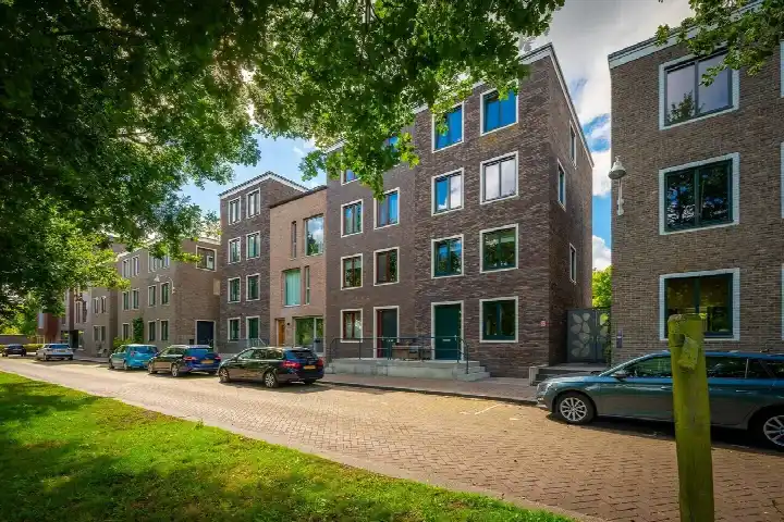 Hoekwoning te koop: Lemmerkade 21, Zuiderzeestedenbuurt-Oost Amersfoort