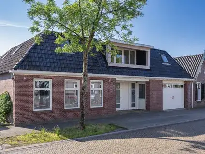 Tussenwoning te koop: Lemmerweg 33, Sint Nicolaasga Sint Nicolaasga