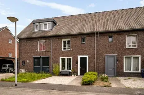Tussenwoning te koop: Leopold Haffmansstraat 42, De Afhang Horst