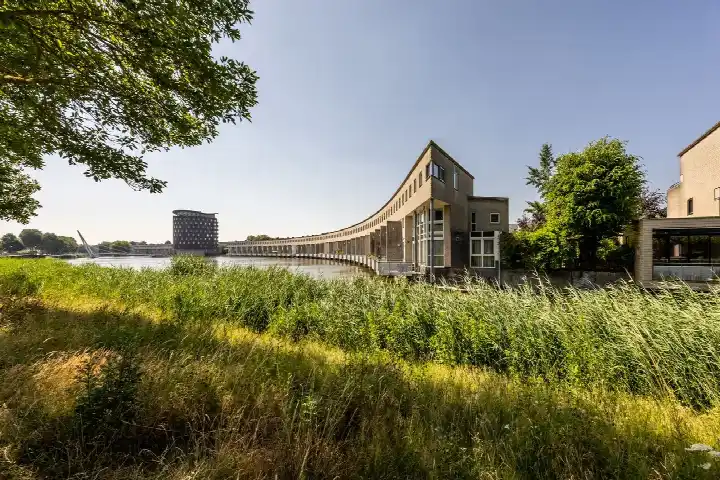 Hoekwoning te koop: Leusveld 30, Nieuw-Vennep Getsewoud Zuid Nieuw-Vennep