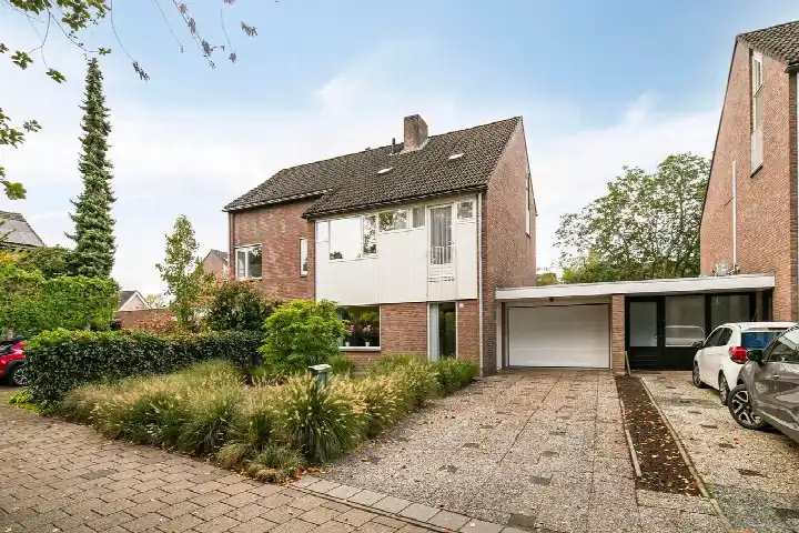 Tussenwoning te koop: Leuvenlaan 13, Tempel Eindhoven