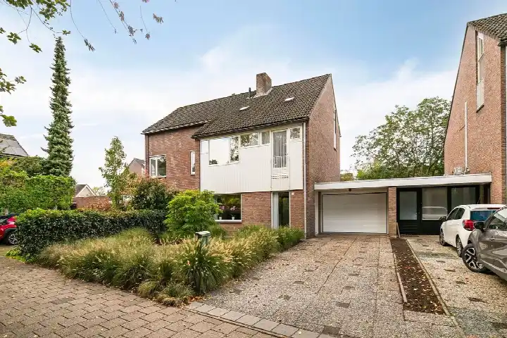 Tussenwoning te koop: Leuvenlaan 13, Tempel Eindhoven