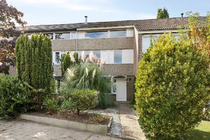 Terraced house for sale: Lichtenberg 32, Hanevoet Eindhoven