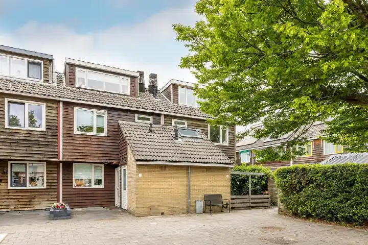 Tussenwoning te koop: Liechtensteinhof 2, Stedenbuurt-oost Haarlem