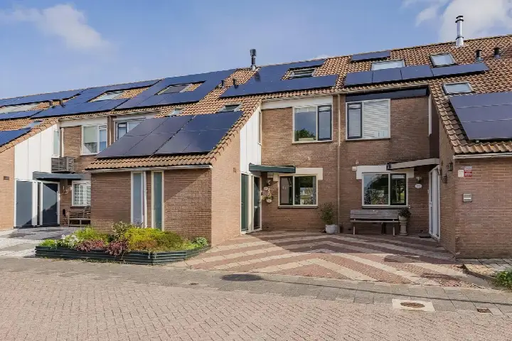 Tussenwoning te koop: Lieskamp 24, Hofgeest Velserbroek