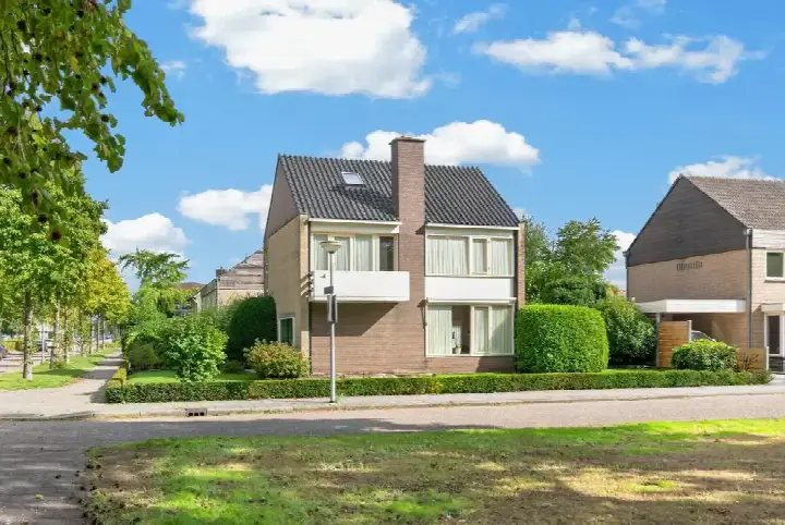 Vrijstaande woning te koop: Lifgerusstraat 9, Westdorp Raalte