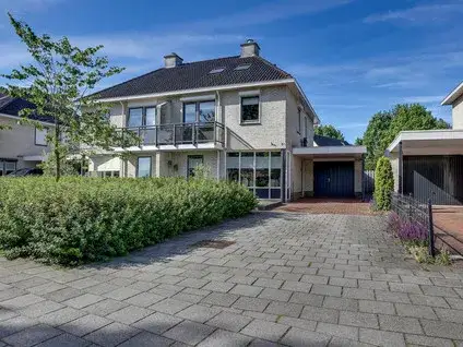 Twee-onder-één-kap te koop: Ligtenbergerdijk 3A, Veeneslagen Oost Rijssen