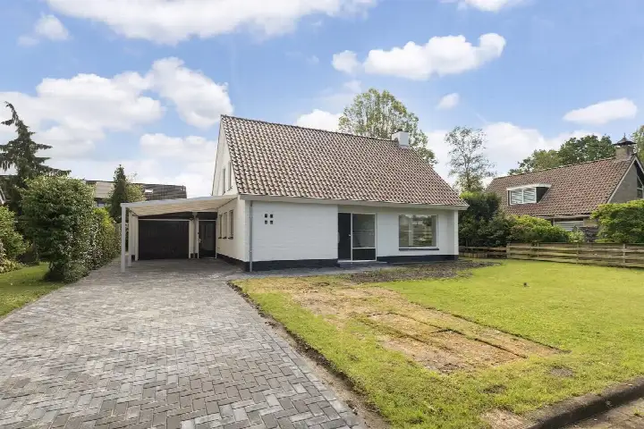 Vrijstaande woning te koop: Lijsterbesstraat 7, Grootegast Grootegast
