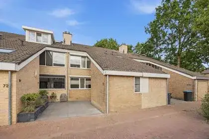 Tussenwoning te koop: Lijsterhof 71, Hoogerheide Made