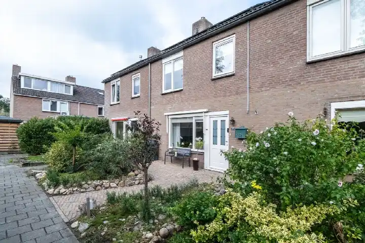 Tussenwoning te koop: Lijsterstraat 14, Norg Norg