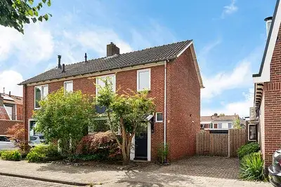 Twee-onder-één-kap te koop: Lijsterweg 72, Elsbeek Hengelo