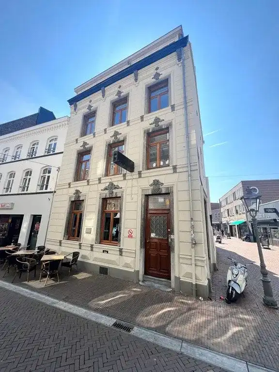 Studio te huur: Limbrichterstraat 68F, Sittard-Centrum Sittard