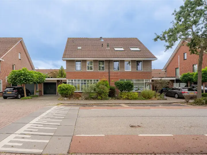 Tussenwoning te koop: Limes 65, Valckesteyn Poortugaal