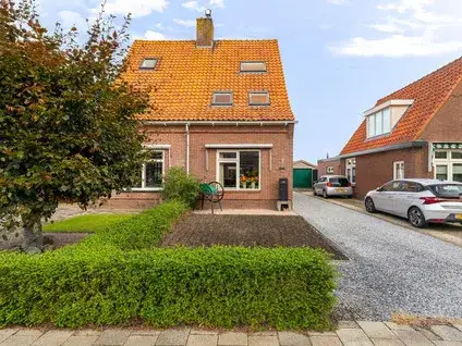 Semi-detached for sale: Limmerschouw 25, Winkel Dorpsstraat en omgeving Winkel