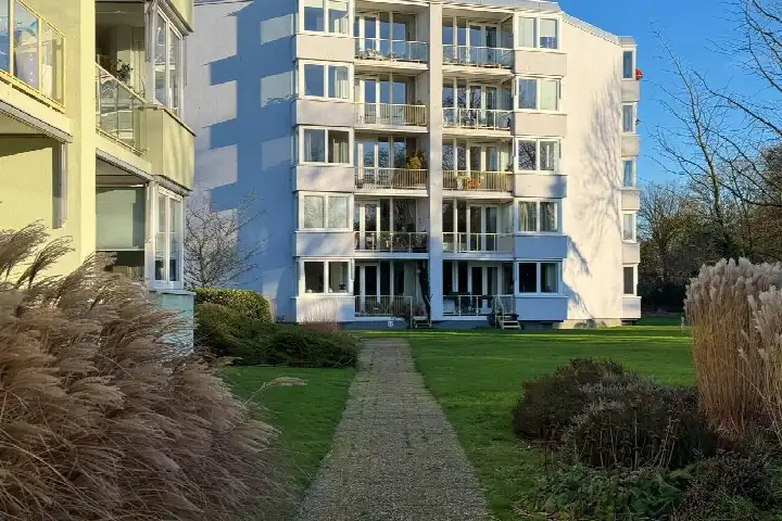 Apartment for sale: Lindenlaan 42, Boschrand Bergen (Nh)