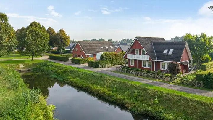 Detached house for sale: Lindenstraat 19, Alteveer Alteveer