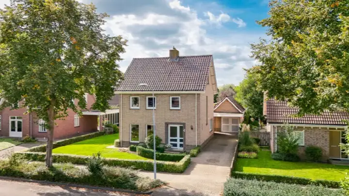 Detached house for sale: Lindestraat 3, Kerkdriel Kerkdriel