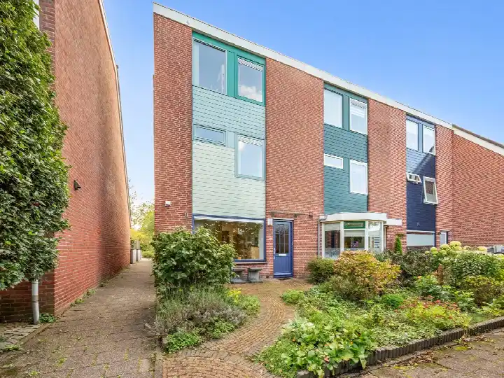Corner house for sale: Lindholm 18, Hoofddorp Bornholm Oost Hoofddorp