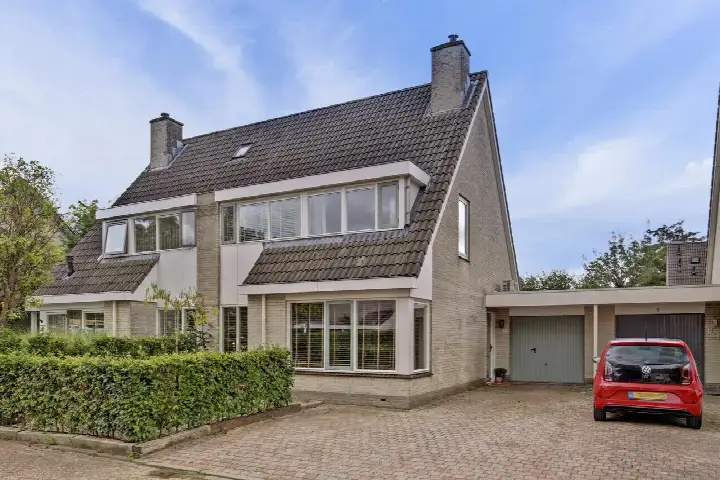 Tussenwoning te koop: Linge 10, De Horden Rivieren Wijk Bij Duurstede