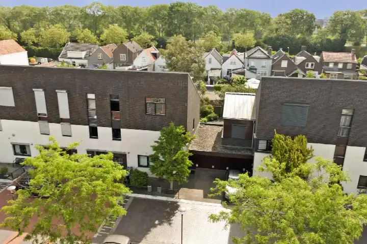 Terraced house for sale: Lingestraat 43, Stromenwijk Middelburg