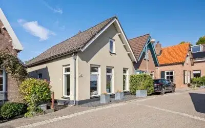 Hoekwoning te koop: Lingsesdijk 26, Wijdschild Gorinchem