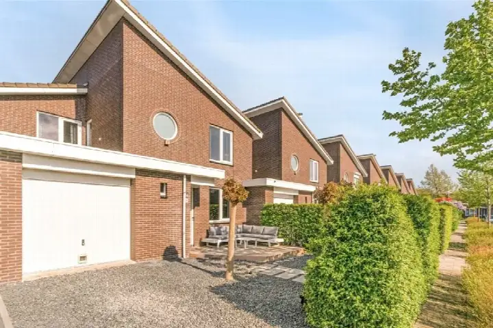 Tussenwoning te koop: Linie 24, Meerwijk De Kwakel