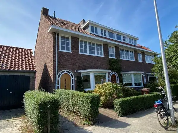 Woning te huur: Linnaeuslaan, Tuindorp en Van Lieflandlaan-West Utrecht