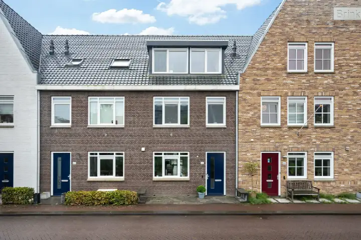 Tussenwoning te koop: Lint van Ackerswoude 46, Ackerswoude Pijnacker