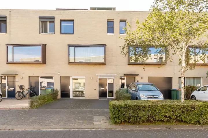 Tussenwoning te koop: Lisdodde 51, Kroeten Breda