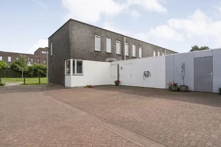 Twee-onder-één-kap te koop: Lisdodde 62, Milligen Zwolle