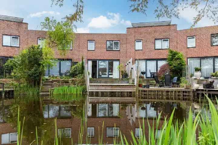 Tussenwoning te huur: Liseiland 20, Strijp Rijswijk (Zh)